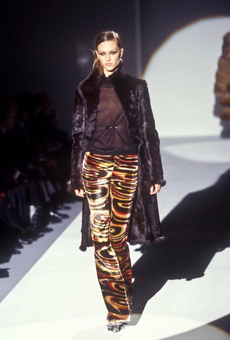 Gucci Fall 1999 Iconic Tom Ford Psychedelic Print Velvet Jackie Bag – Dusty  Archive