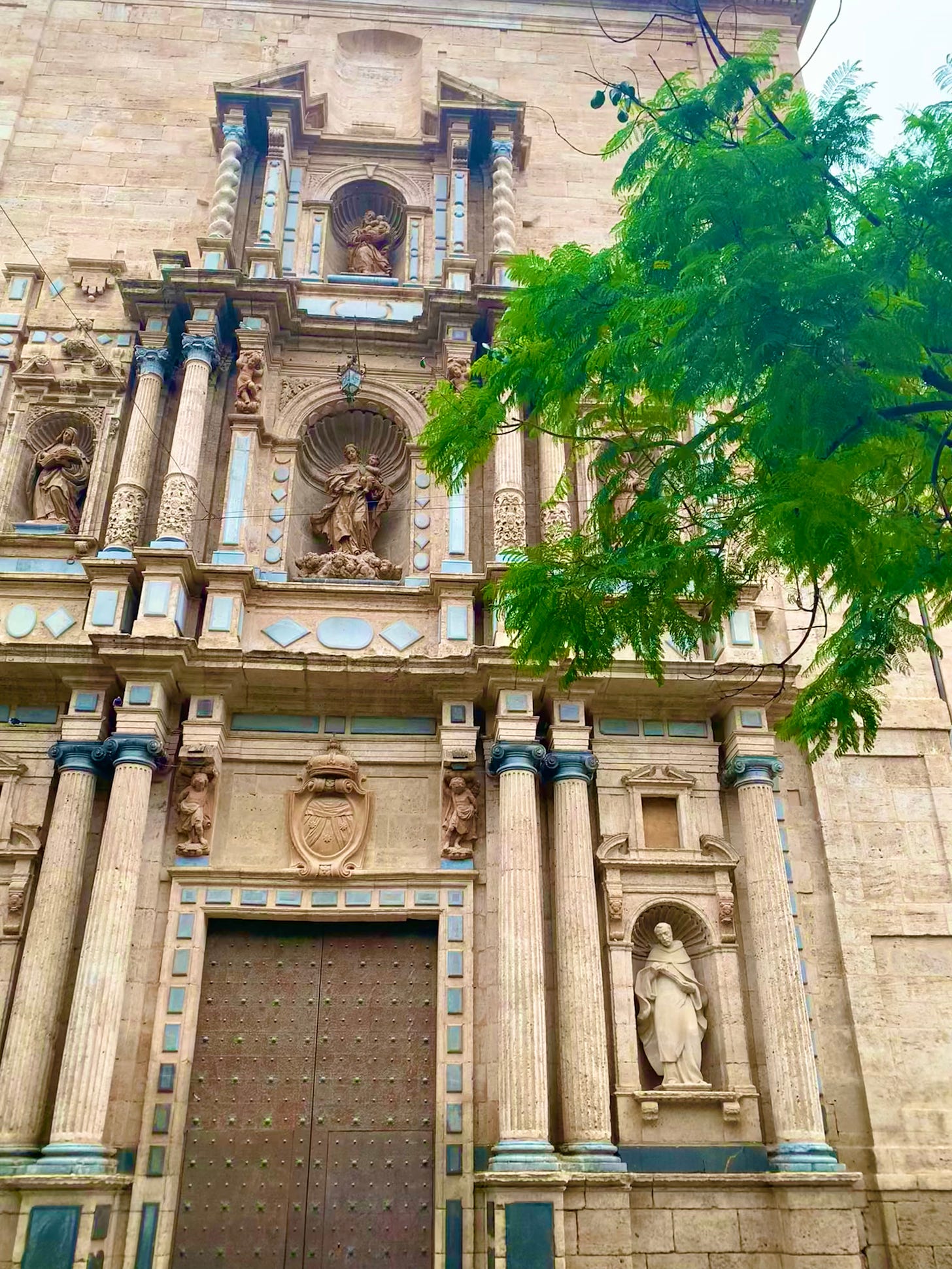 the façade of the Parròquia de la Santíssima Creu