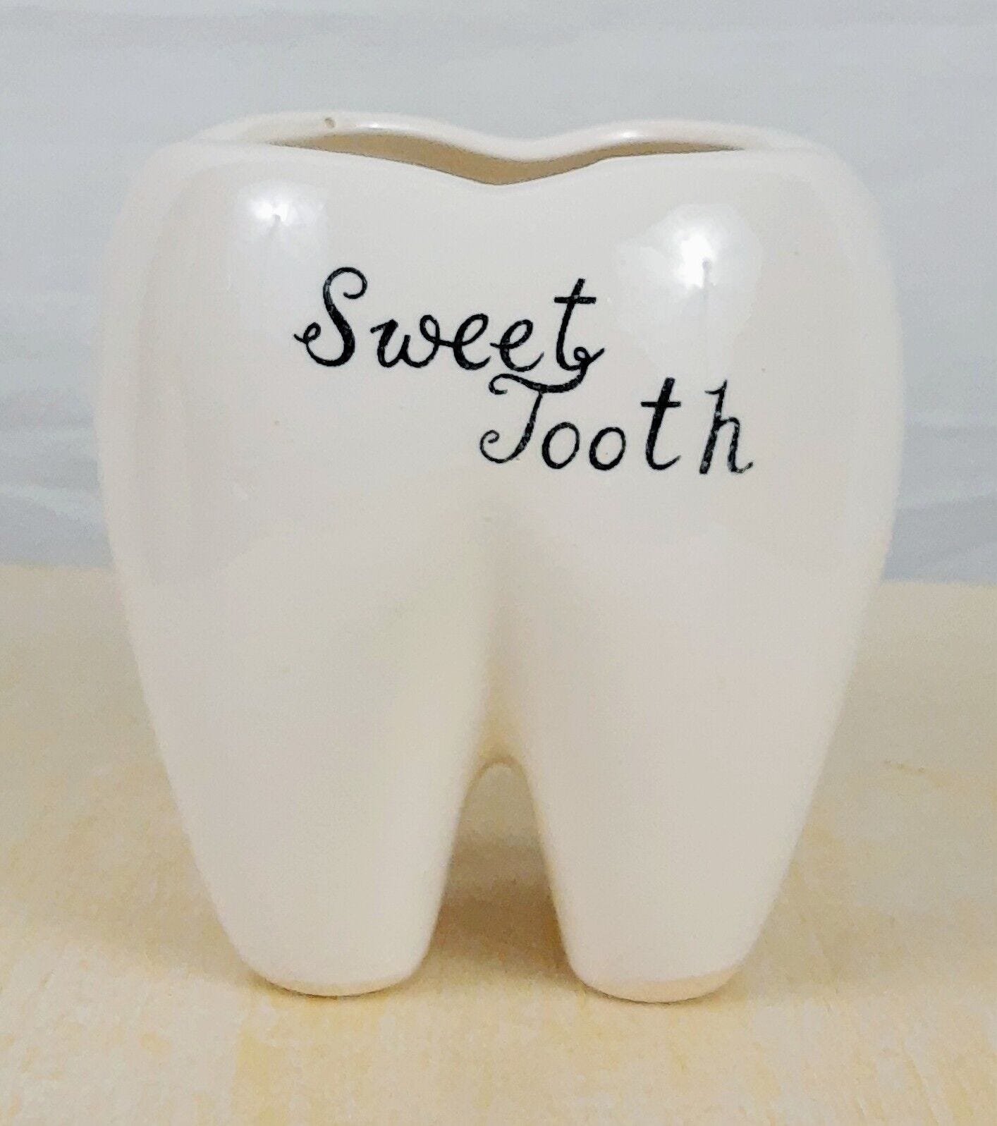 Vintage Sweet Tooth White Ceramic Molar Candy Dish - Picture 1 of 5