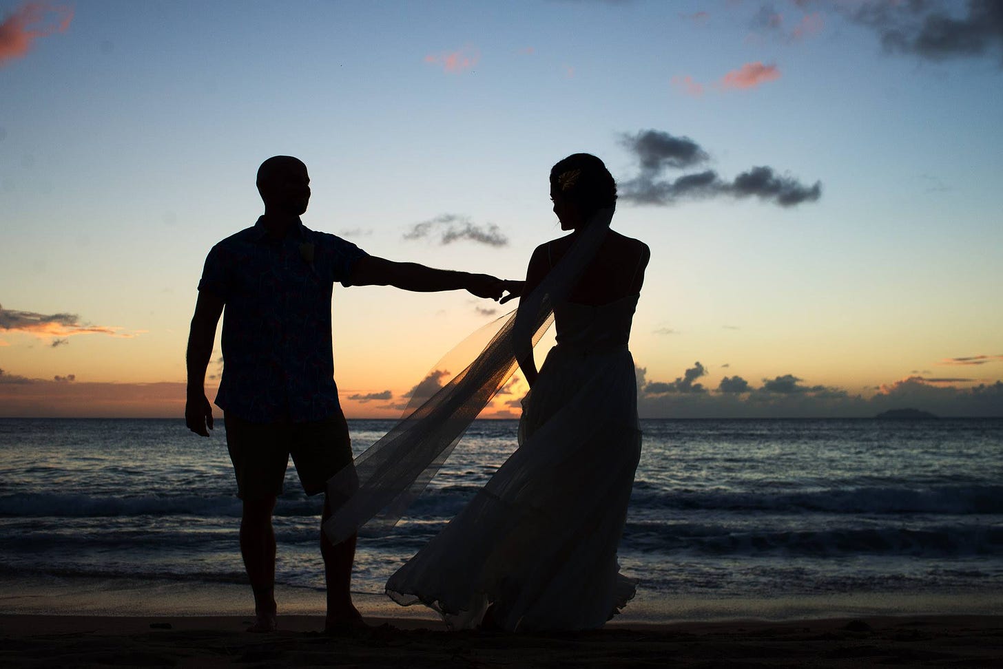 Beach Weddings - Sunsets, Sand & Ceremony