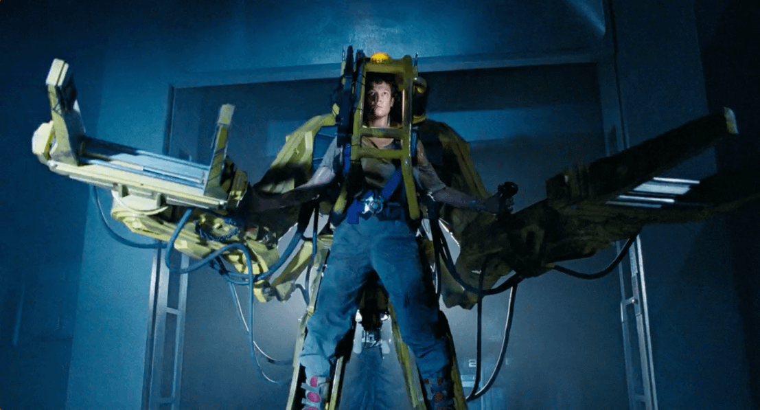 Sigourney Weaver as Ellen Ripley, using the Power Loader. : r/armoredwomen