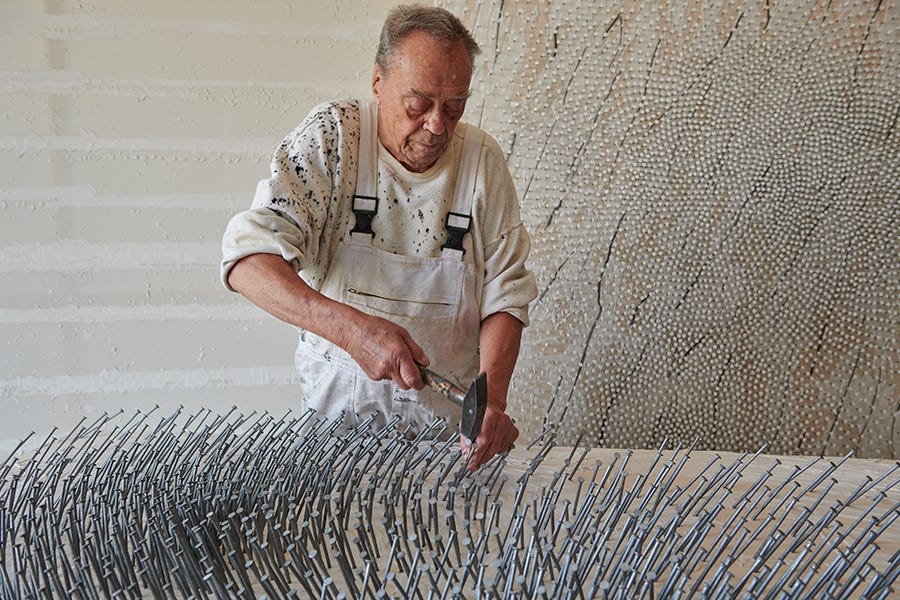 Günther Uecker Studio, Düsseldorf, 2019 [«Frieze». Lévy Gorvy, New York, NY. Art: © Estate of Günther Uecker / ARS, New York / VG Bild-Kunst, Bonn. Photo: © Ivo Faber]