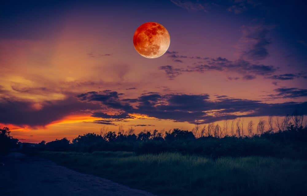 3 Blood Moons are coming this year that are all appearing around major days on the Hebrew calendar