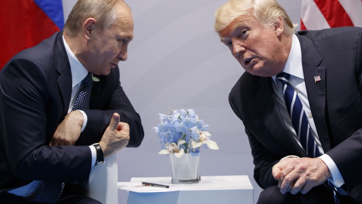 Donald Trump és Vlagyimir Putyin 2017 júliusában egy G-20 találkozón