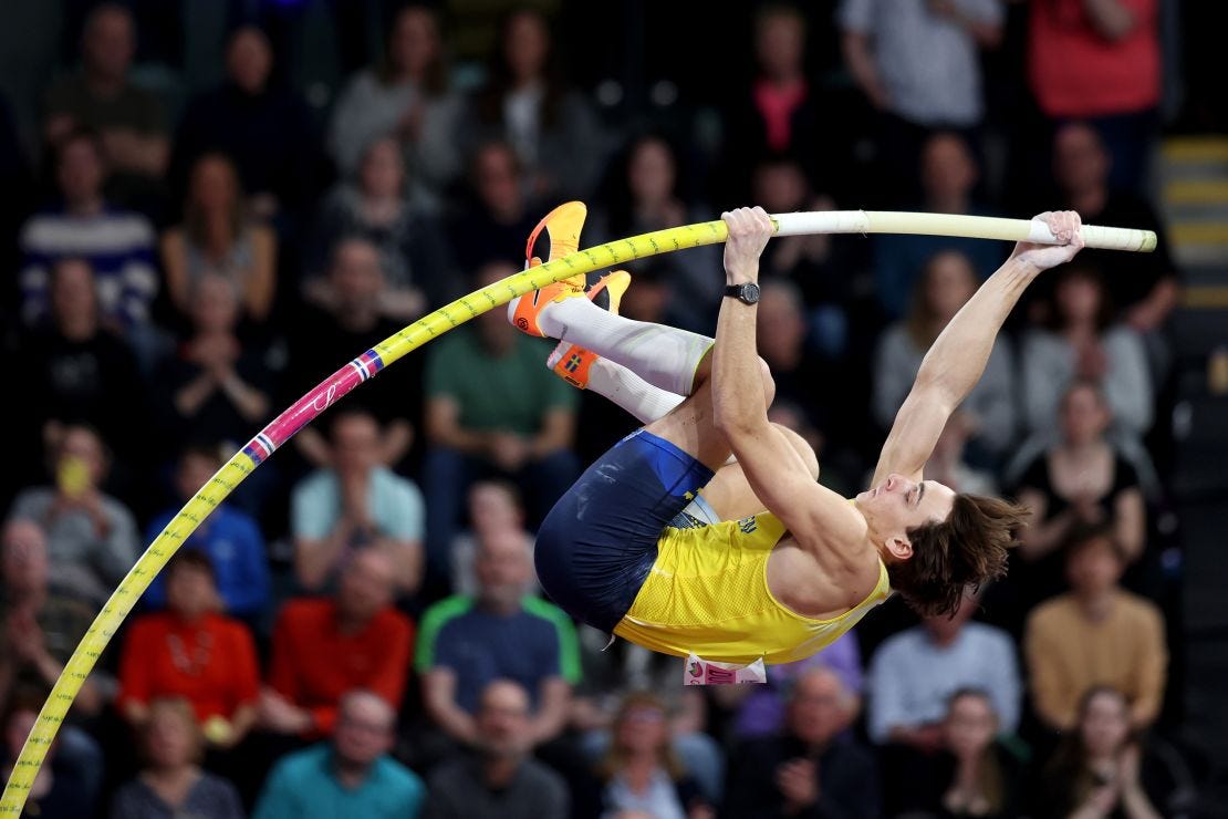 Mondo Duplantis aims for 'dominance' in 'freaky sport' of pole vault after  breaking the world record multiple times | CNN