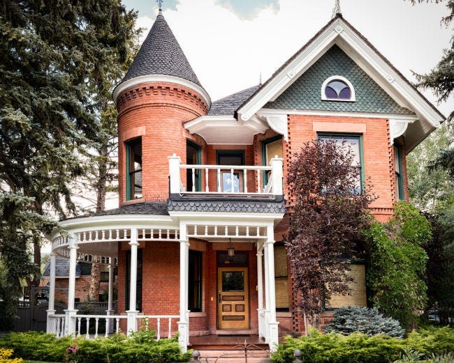 What is a Queen Anne house? - Advice From Bob Vila