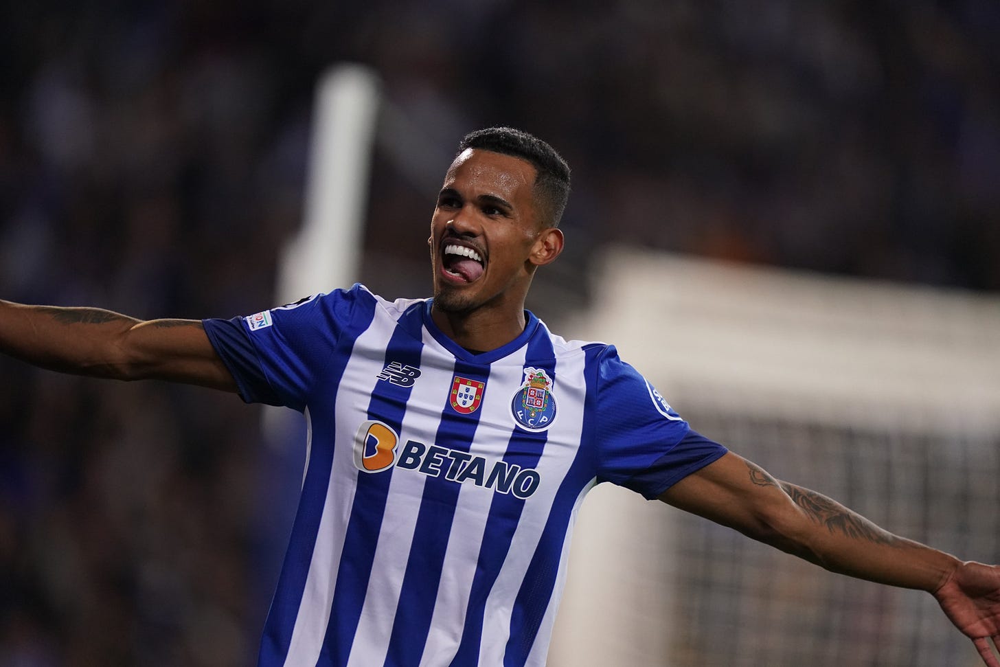 FC Porto on X: "Wenderson Galeno ⭐ MVP UEFA Champions League #FCPAM #UCL  https://t.co/9RI65rlmdV" / X