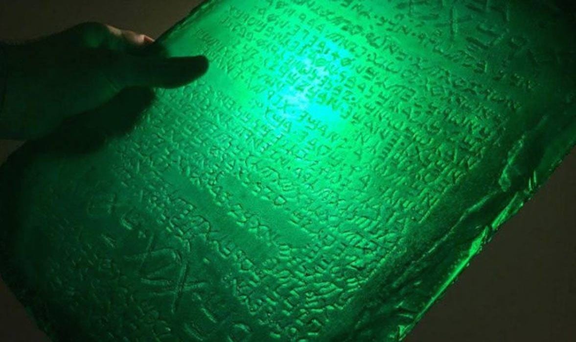 The Legendary Emerald Tablet and its Secrets of the Universe | Ancient  Origins