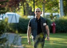 Swole Jeff Bezos is exactly the meme the world needed.