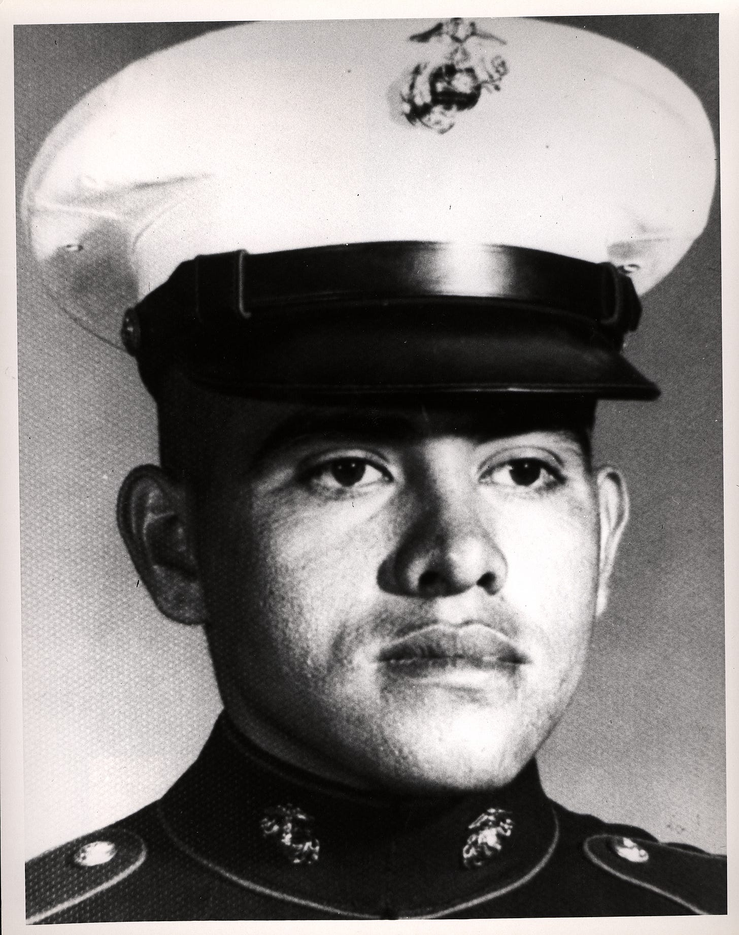 Headshot of José Jiménez, in uniform.
