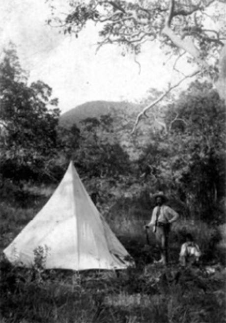 A picture of Niven’s camp in the ruins of Omitlán, about 1897 Mediateca INAH A picture of Niven’s camp in the ruins of Omitlán, about 1897 Mediateca INAH