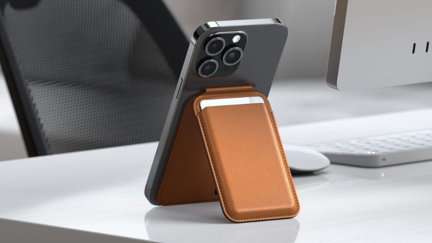 Satechi Magnetic Wallet Stand for iPhone 16