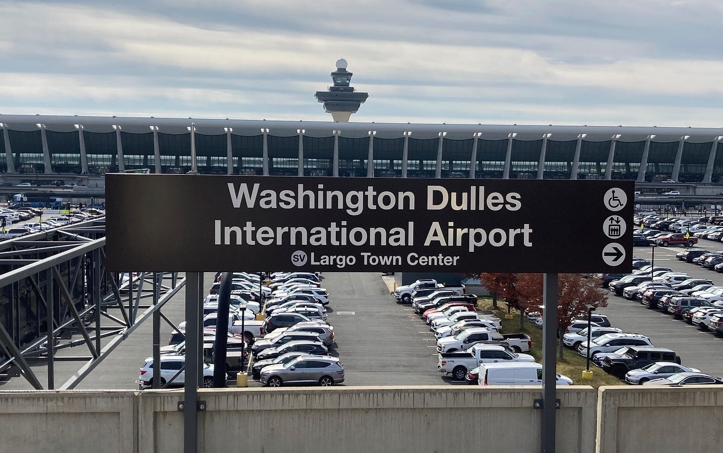 GOP Congressman wants to name Dulles Airport after former President Donald  Trump