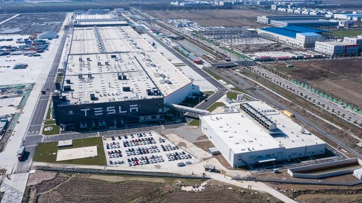 La ampliación de la Giga Shanghái de Tesla ya está en marcha: Fabricarán  más de 1 millón de coches al año