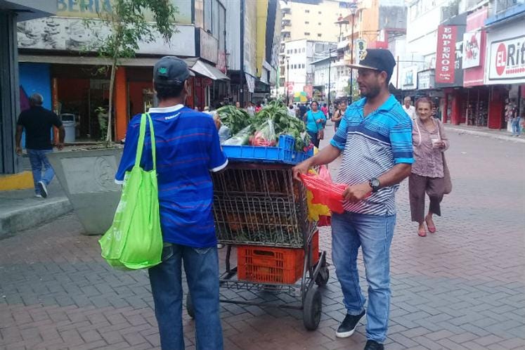 Rezago en empleo e informalidad signan la economía panameña - Prensa Latina
