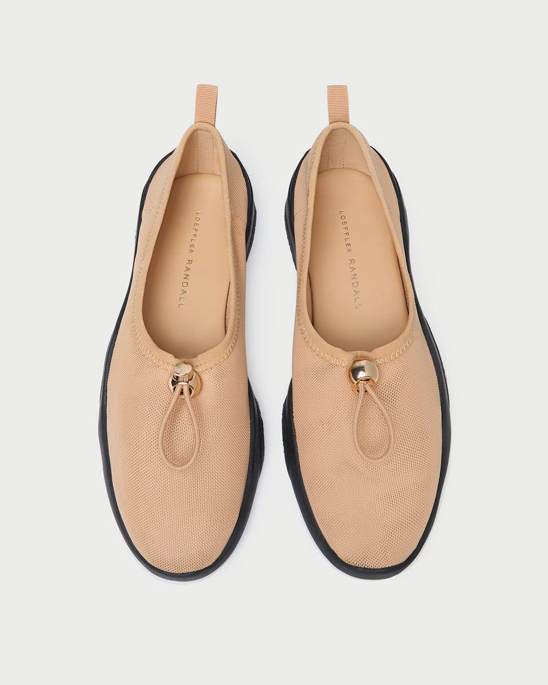 Color: Caramel/Black