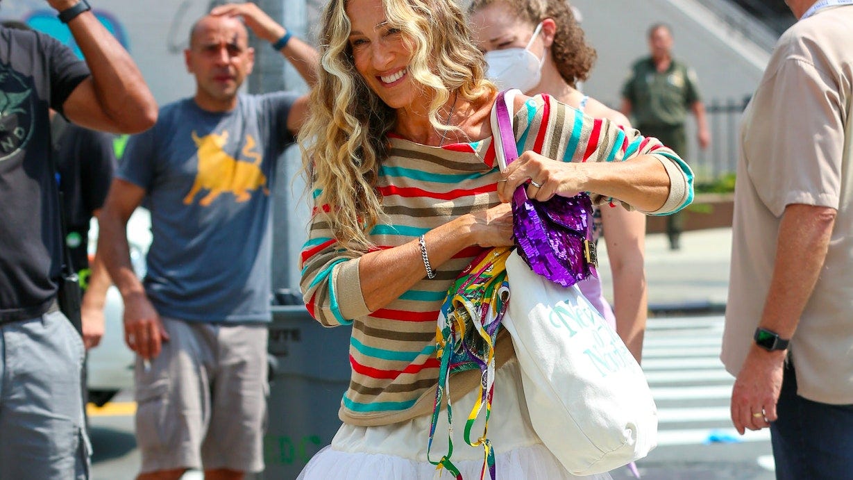 Have You Noticed Carrie Bradshaw's New It Bag?
