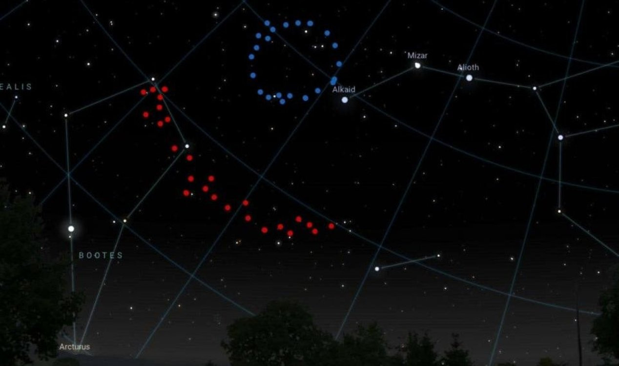 Astrônomos ficam perplexos com o enorme anel de galáxias no espaço profundo. Astrônomos ficam perplexos com o enorme anel de galáxias no espaço profundo.