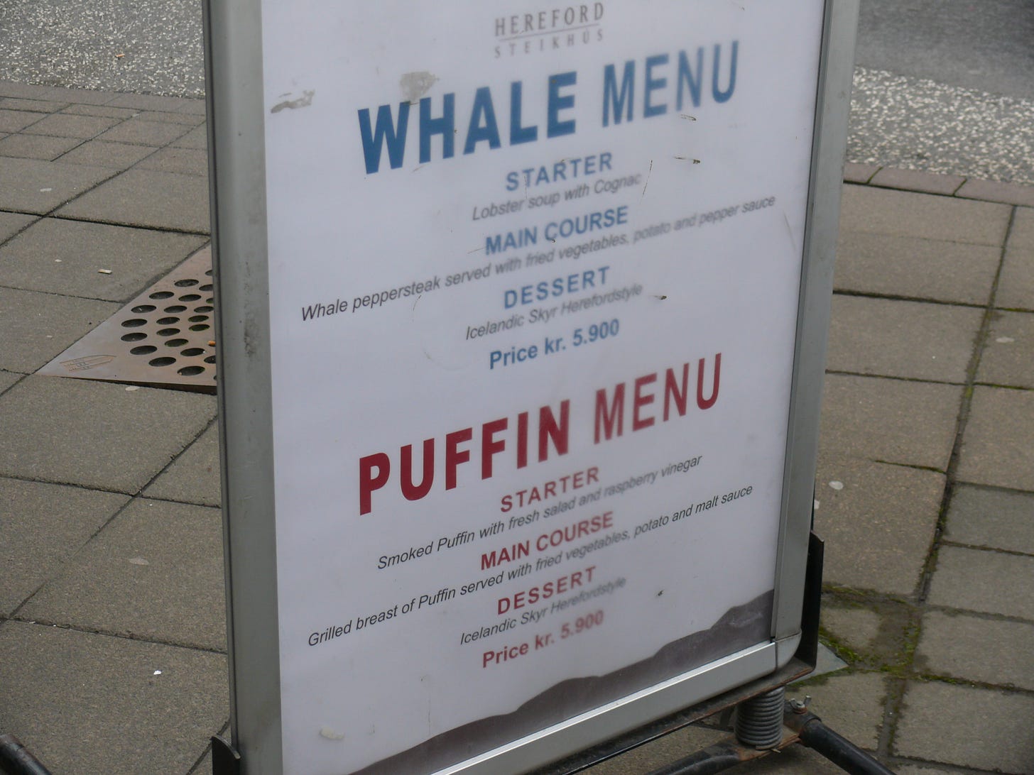 Icelandic restaurant menu featuring whale & puffin (wikicommons)