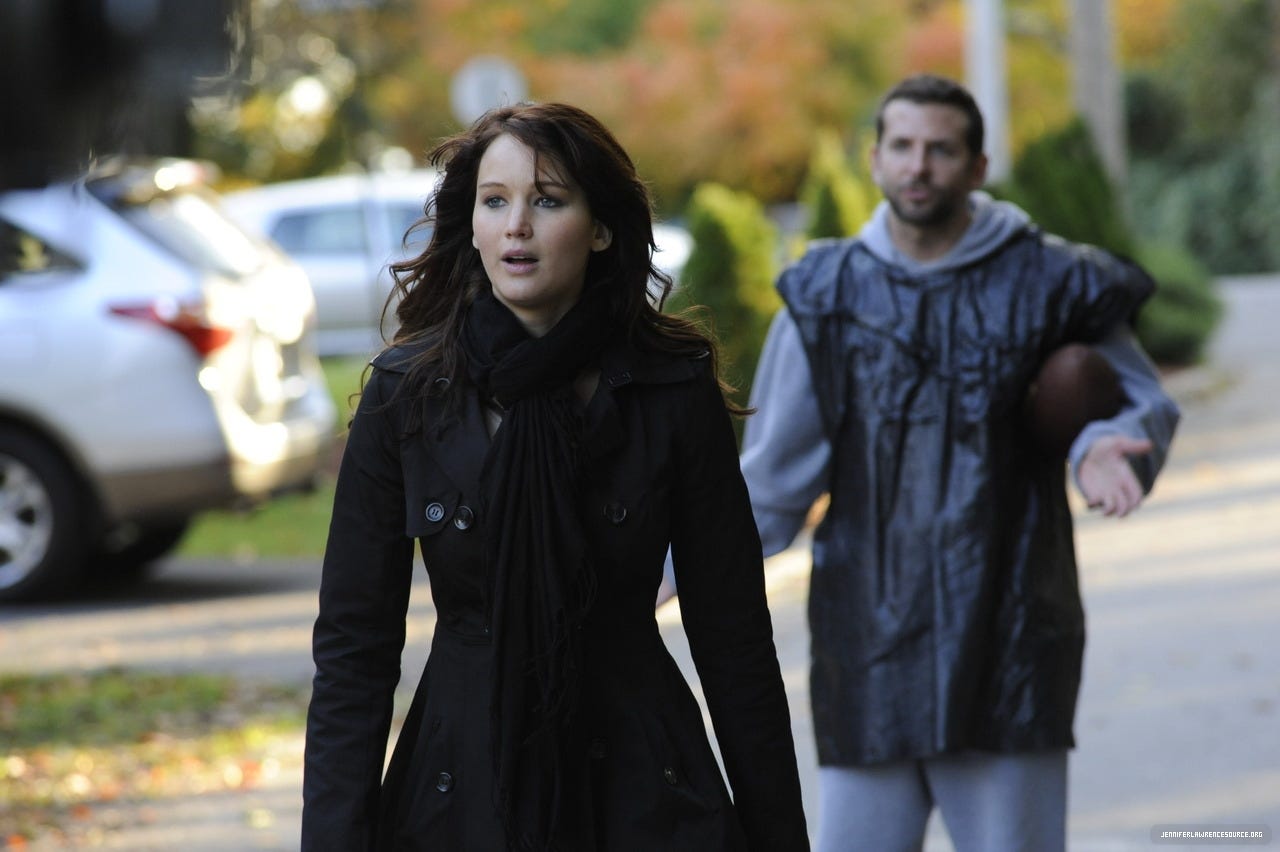 http://images6.fanpop.com/image/photos/33300000/Silver-Linings-Playbook-New-Movie-Stills-HQ-jennifer-lawrence-33341923-1280-852.jpg