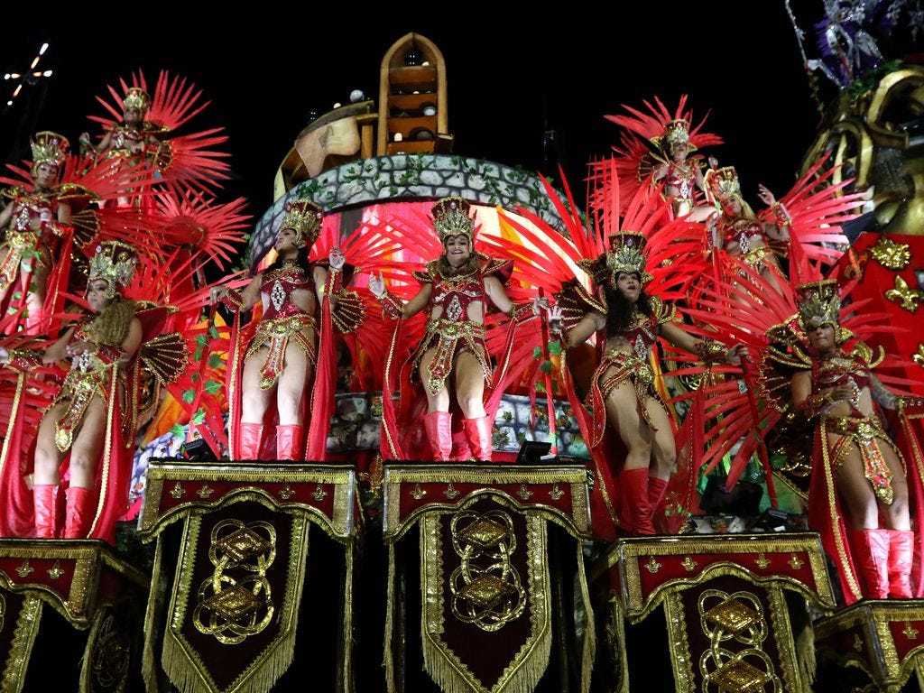 Desfile da escola de samba Unidos do Porto da Pedra | Agência Brasil