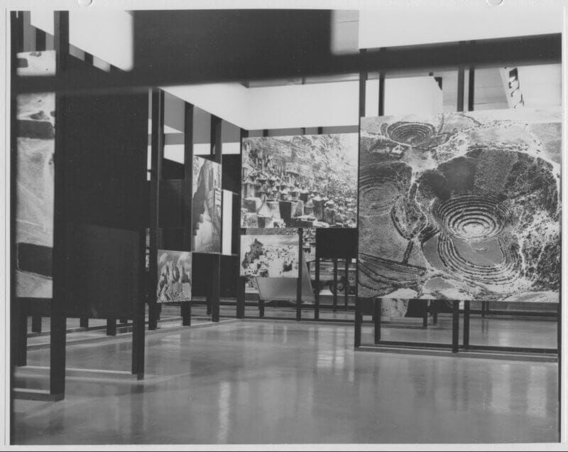 Exposición Arquitectura sin arquitectos, MoMA