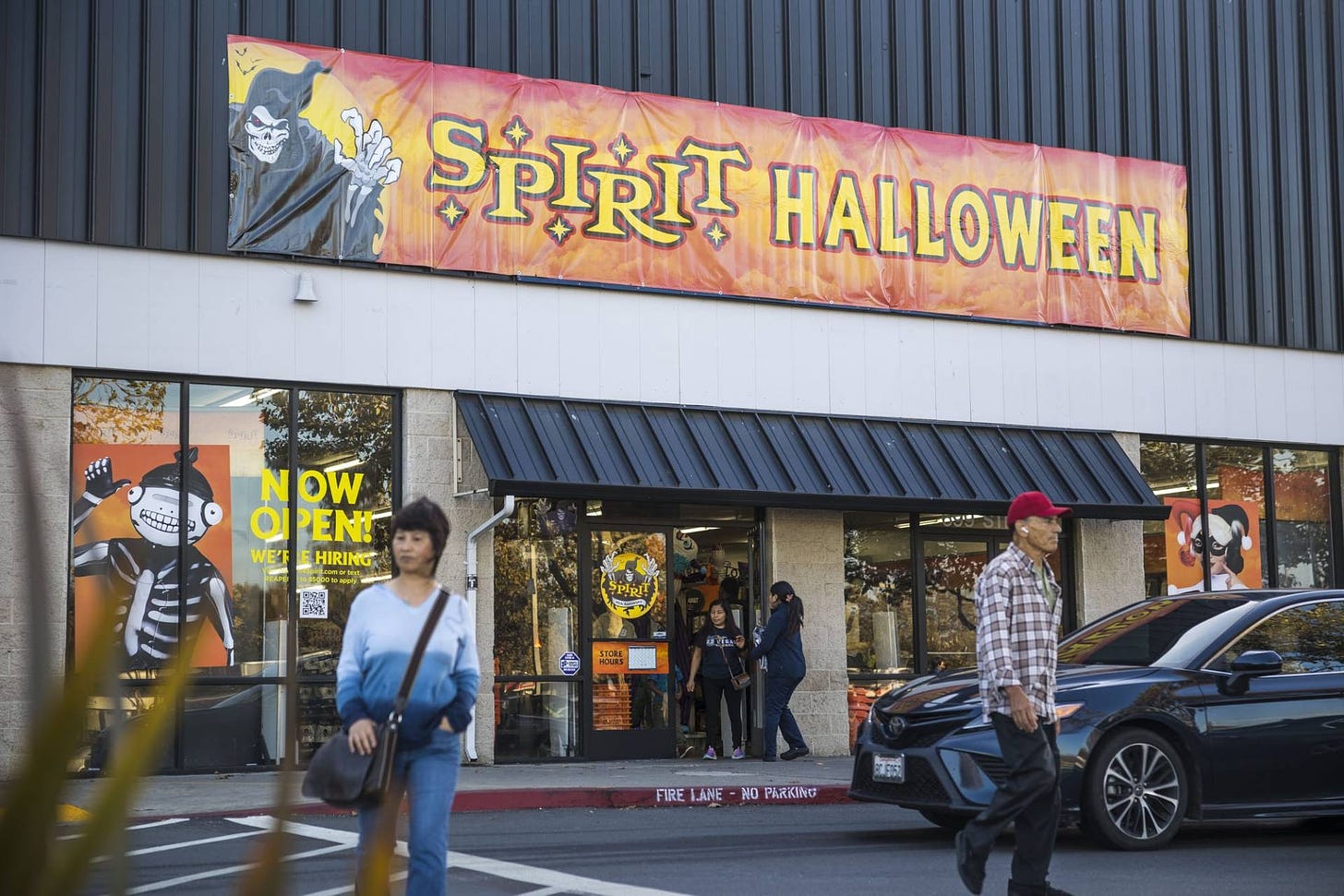 Spirit Halloween Unleashed Its First Bay Area Store in 1983 | KQED