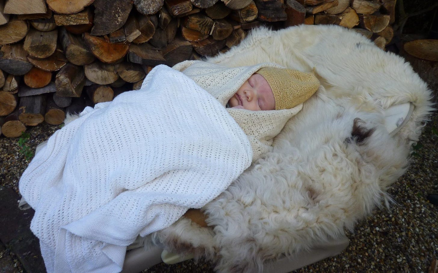 Return to old habits as babies encouraged to sleep outside in fresh air