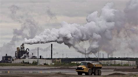 Air pollution leads to 7,700 deaths in Canada every year: report | CTV News
