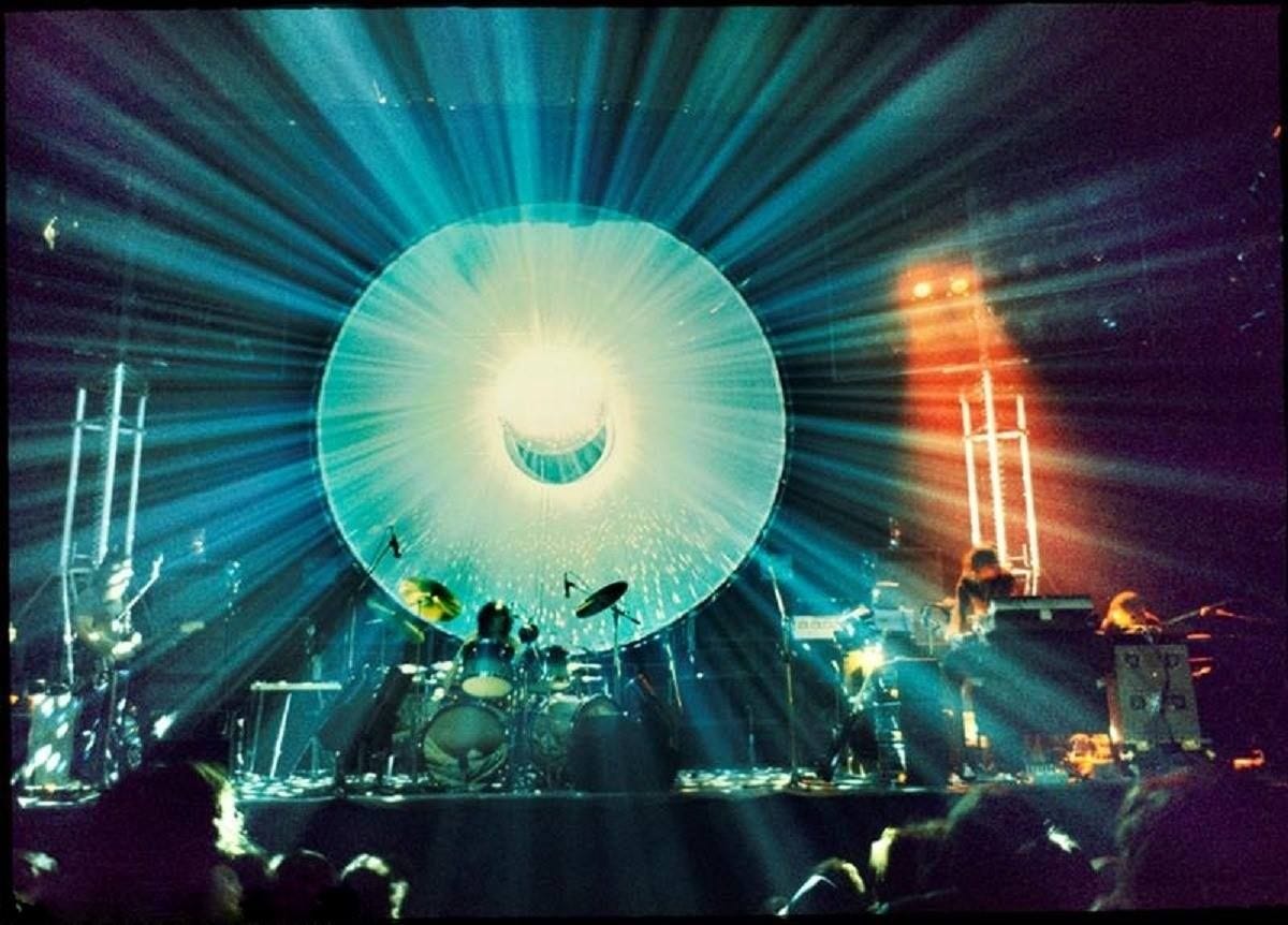 Image from the 1974 tour showing the stage, lighting and back projection