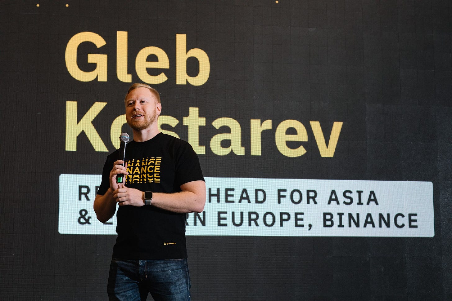 Возможно, это изображение 1 человек и текст «Gleb Ke-tarev S P R & BINANCE HEAD FOR ASIA N # EUROPE, BINANCE»