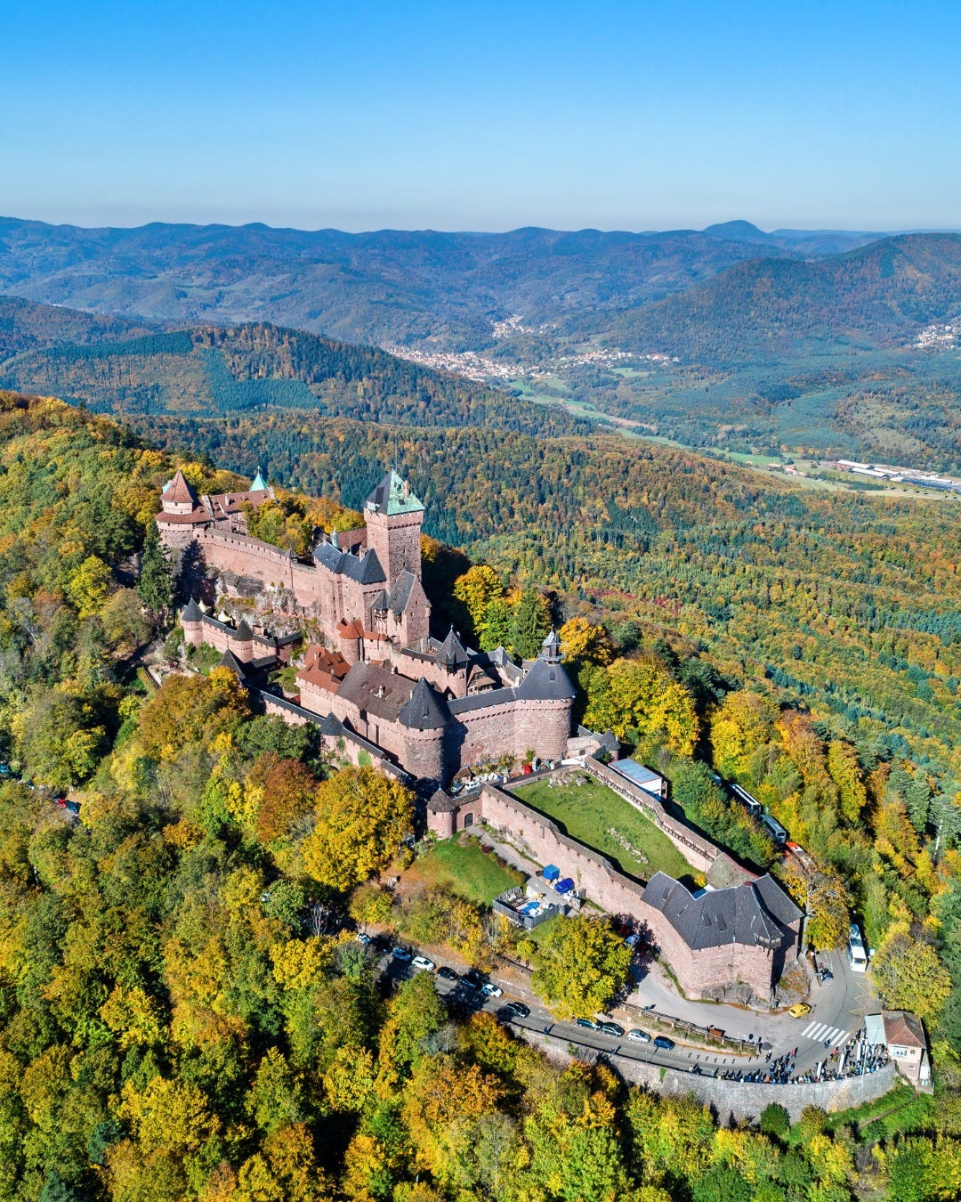 May be an image of Eltz Castle and Bran Castle