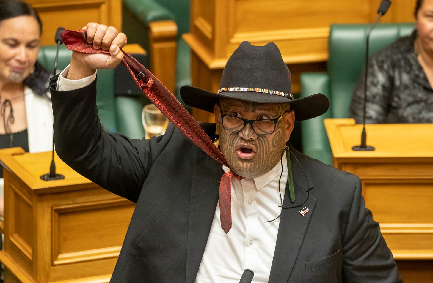 Tiki vs tie: Parliament neck-tie stoush soon to be tied-up - NZ Herald