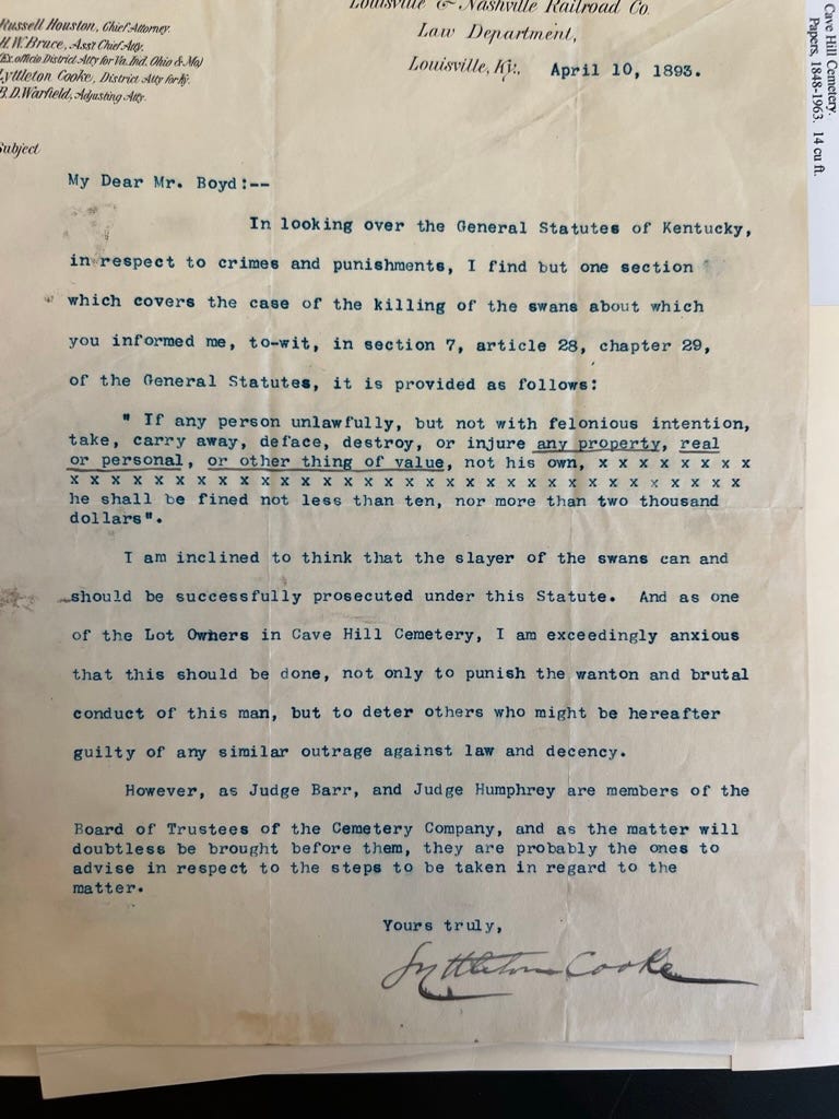 Typewritten letter on Louisville & Nashville RR Law Department