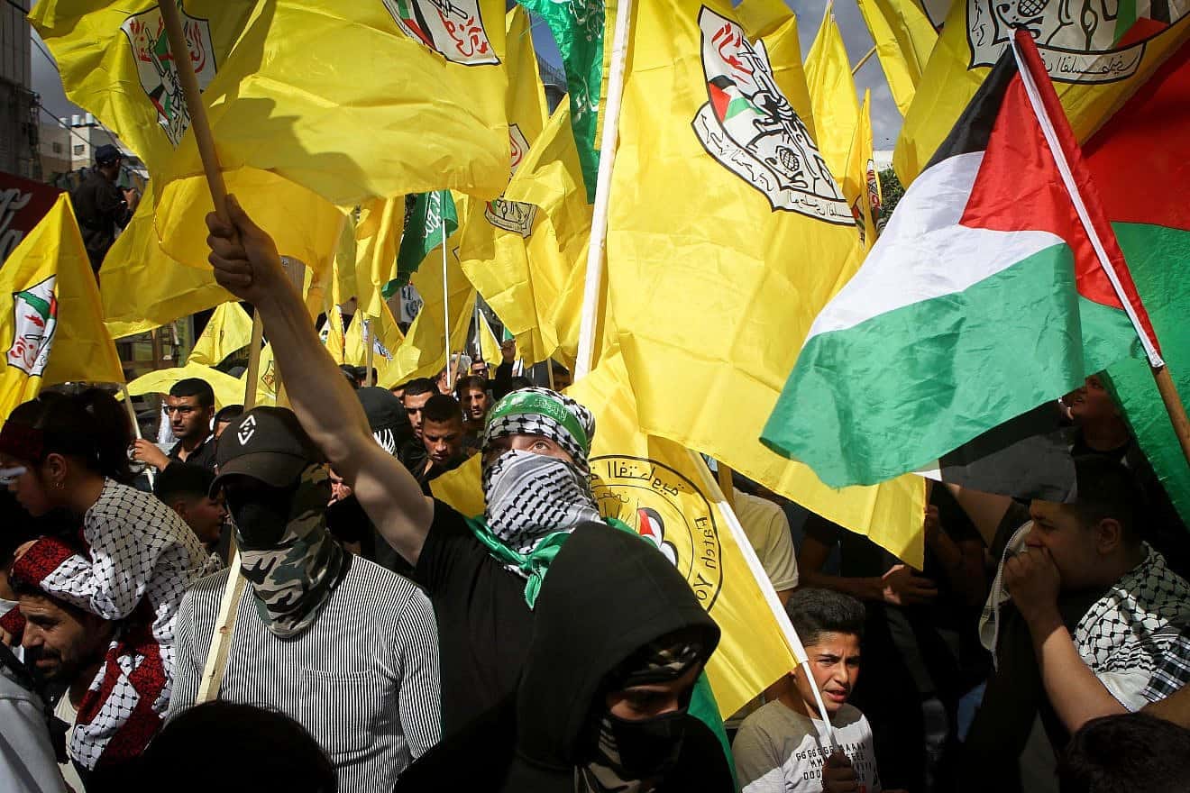 Palestinians in Hebron protest in support of the people of Gaza as the conflict between Israel and Hamas continues, Oct. 20, 2023.
Photo by Wisam Hashlamoun/Flash90.