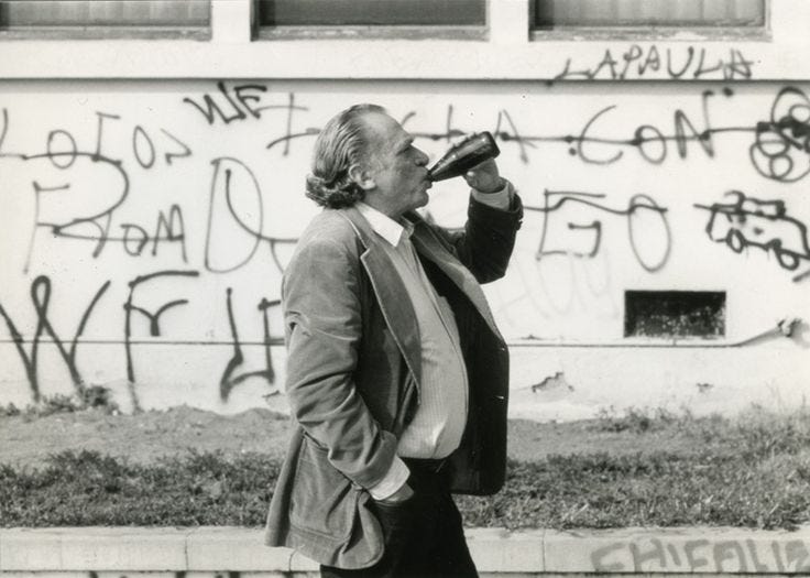 Michael Montfort's Bukowski photos. Charles Bukowski, Carlton Way,  Hollywood, 1982. | Charles bukowski, Bukowski, Author