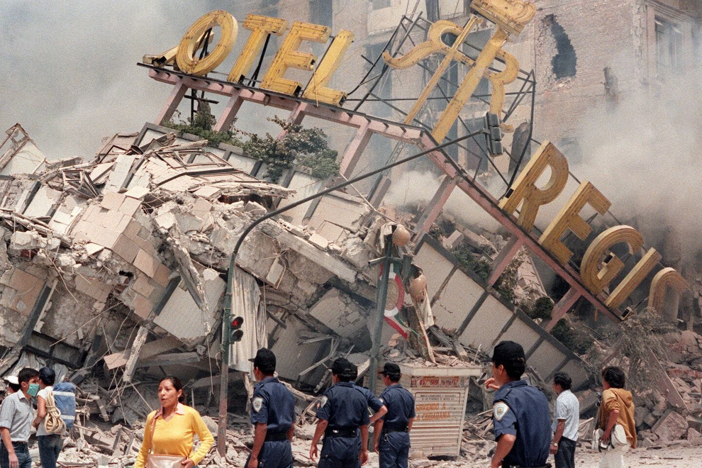 1985: Mexico City in Chaos as Buildings Fall; Death Toll Heavy - Los  Angeles Times