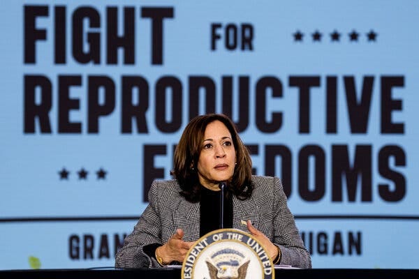 Kamala Harris Visits Abortion Clinic, in Historic First - The New York Times