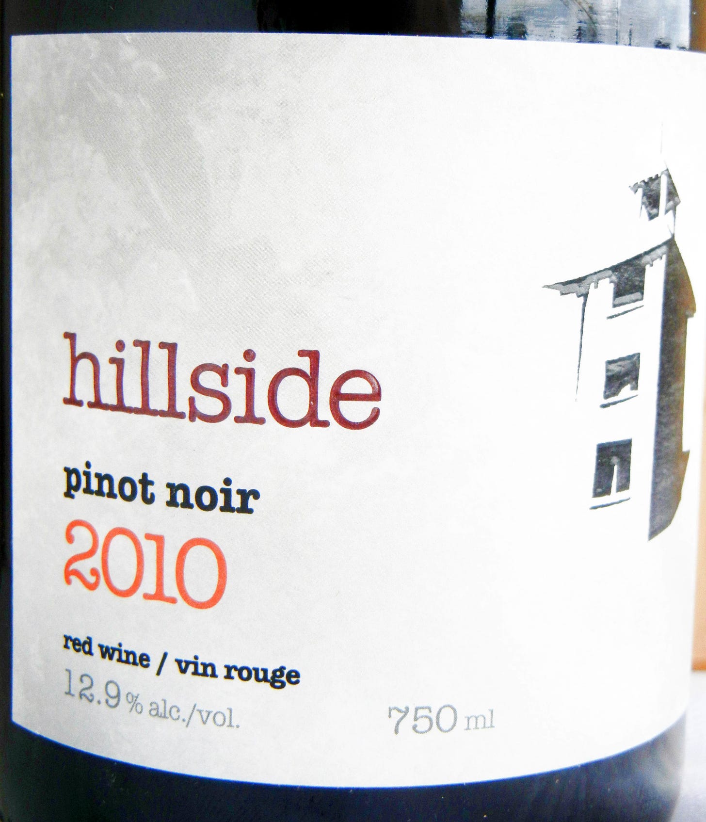 Hillside Pinot Noir 2010 Label - BC Pinot Noir Tasting Review 14