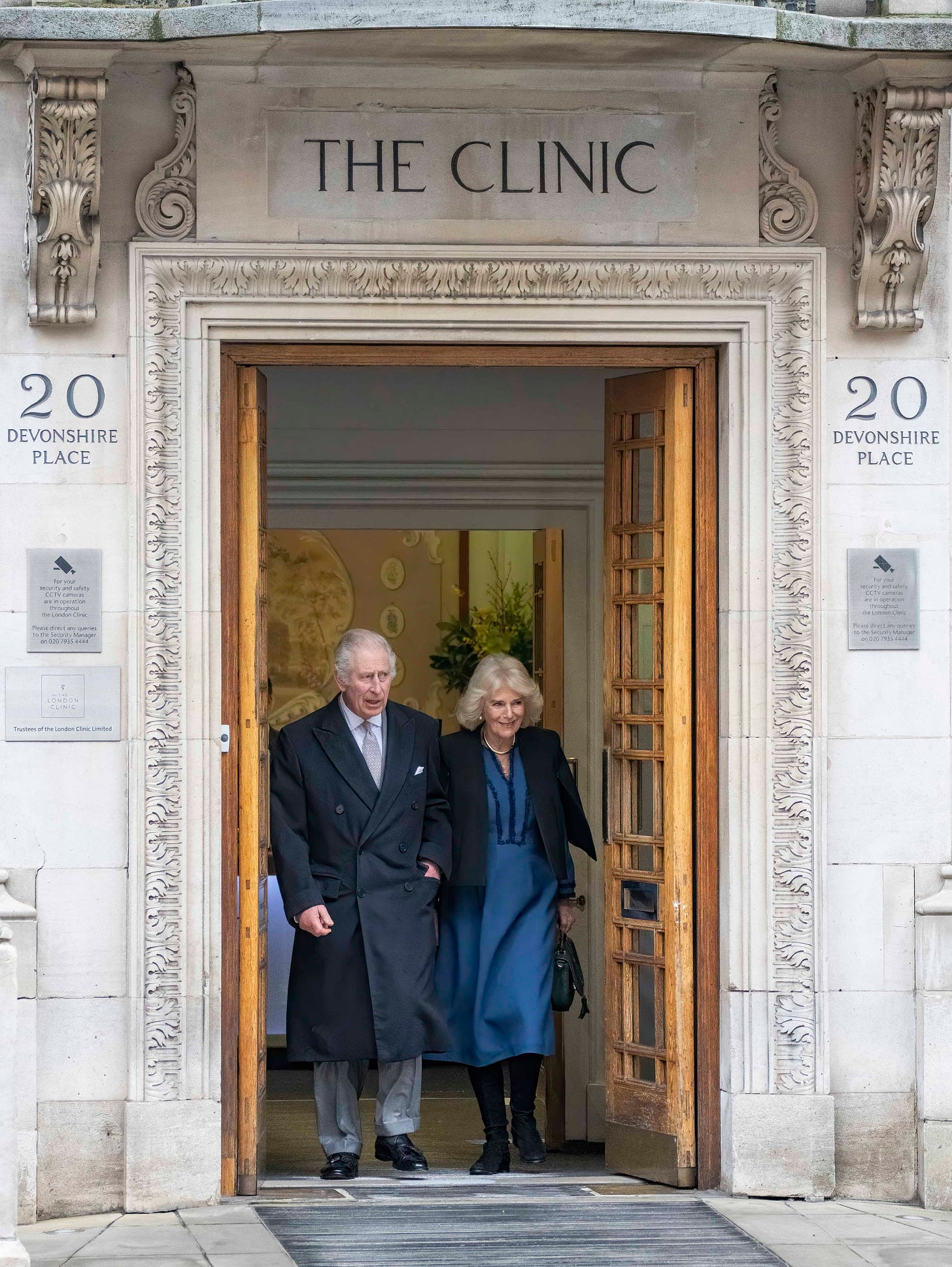 king charles and queen camilla leaving the london clinic