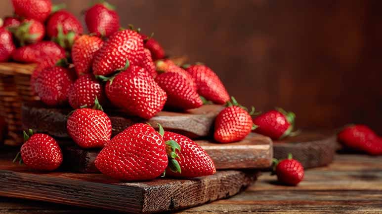 strawberries heart brain
