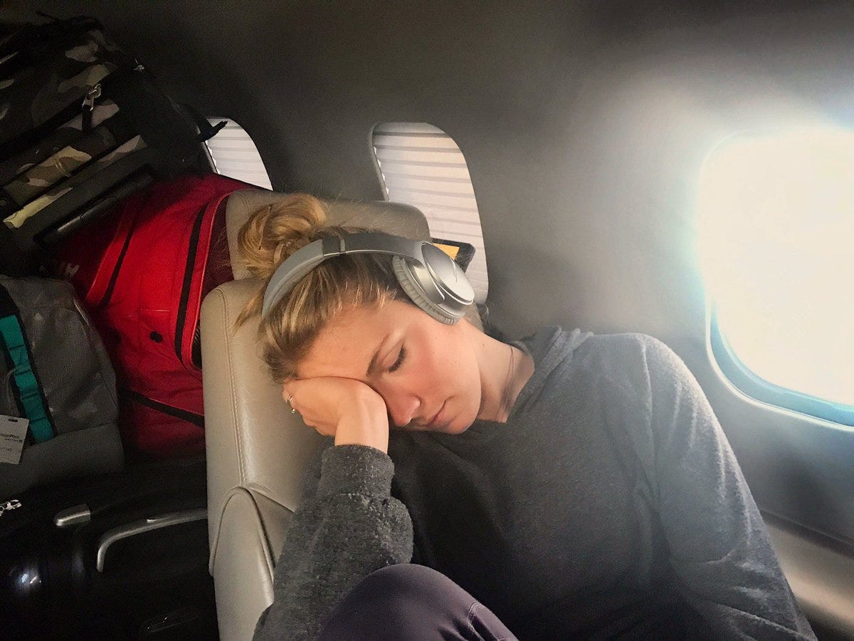 Mikaela Shiffrin on Twitter: "Assuming human-pretzel-ball position in the name of SLEEP. Headphone game on point 👌😻👌 #handprintonmyface @Bose #TeamBose #ad @SentientJet https://t.co/Zl2dsVBDWi" / Twitter Mikaela Shiffrin on Twitter: "Assuming human-pretzel-ball position in the name of SLEEP. Headphone game on point 👌😻👌 #handprintonmyface @Bose #TeamBose #ad @SentientJet https://t.co/Zl2dsVBDWi" / Twitter