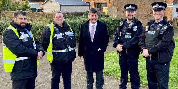 (l-r) Two council community safety wardens with Stephen Metcalfe MP, Ch Insp Dan McHugh and Insp Steve Parry in Elm Green.