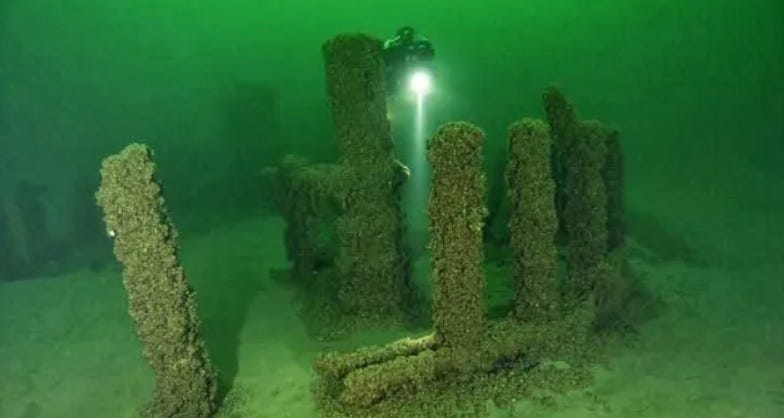 photograph of underwater expidition to Michigan's underwater Stonehenge