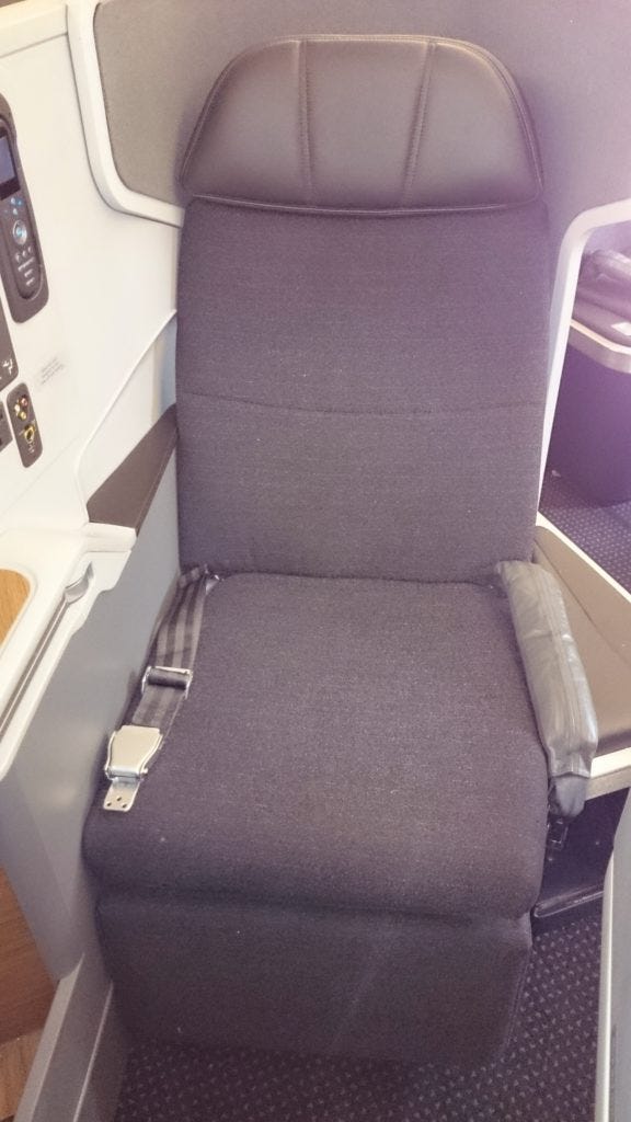 American Airlines 777-300ER Business Class - Θέση