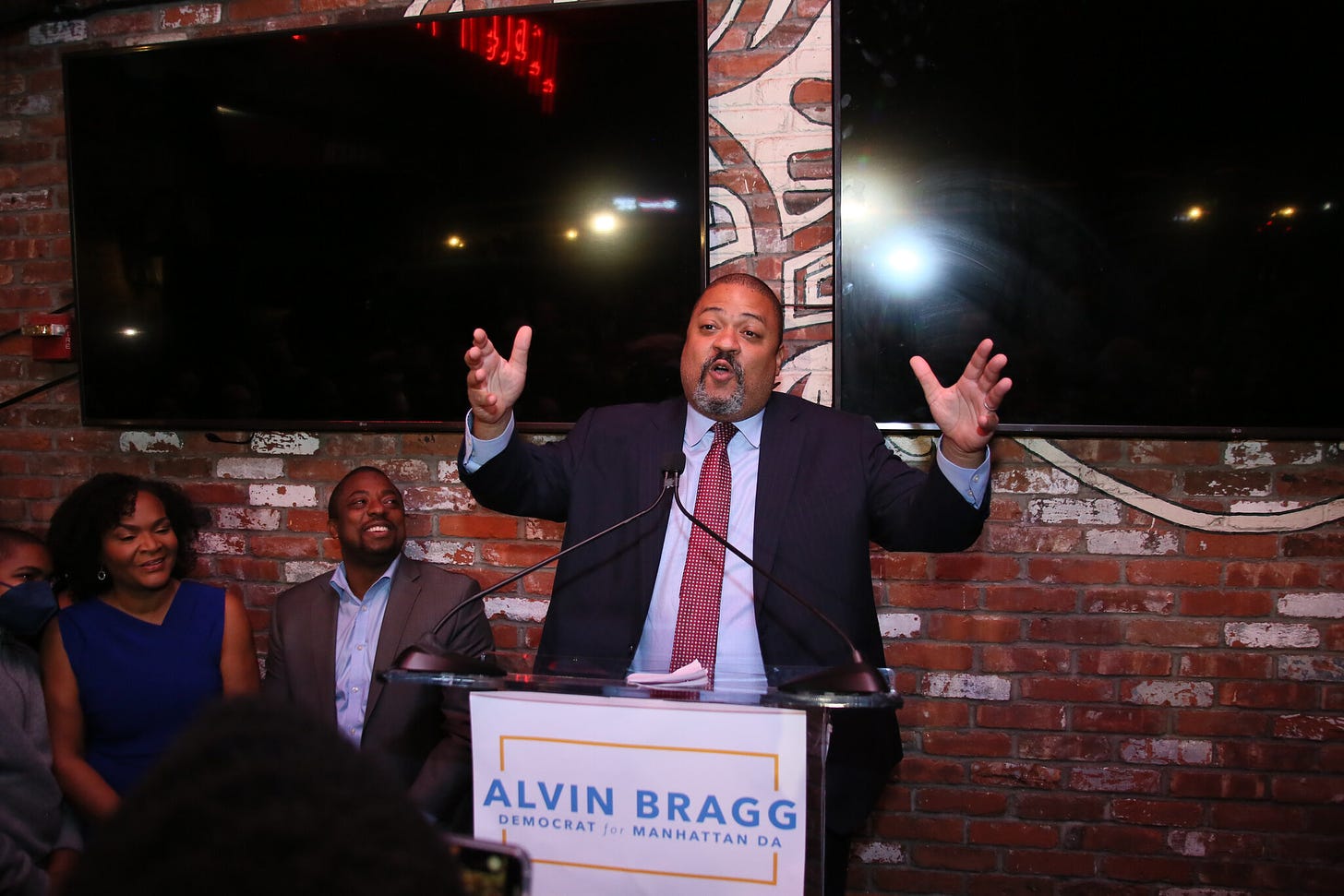Alvin Bragg Wins, Becoming First Black D.A. in Manhattan - The New York  Times