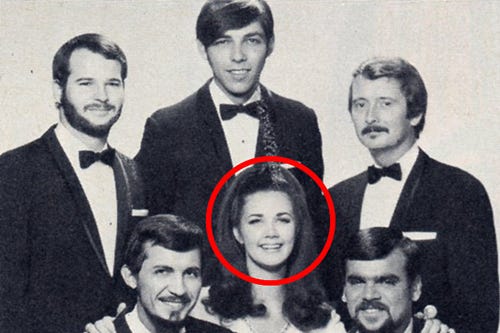 Hold up, Gary Burghoff and Lynda Carter were in a band together in the 1960s