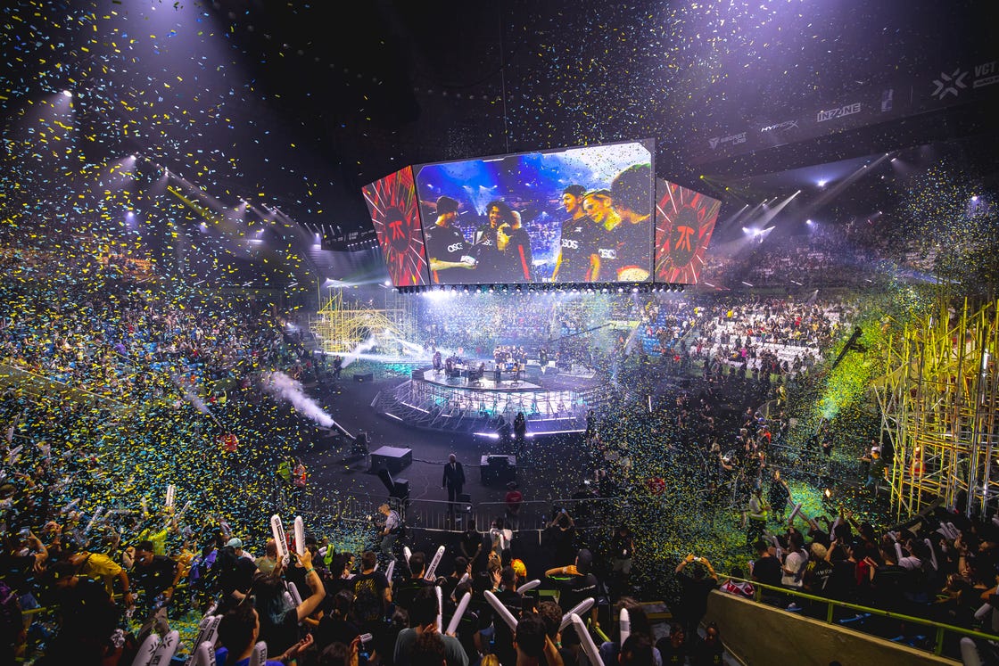 The crowd in São Paulo, Brazil celebrates FNATIC’s win at 2023 VCT LOCK//IN