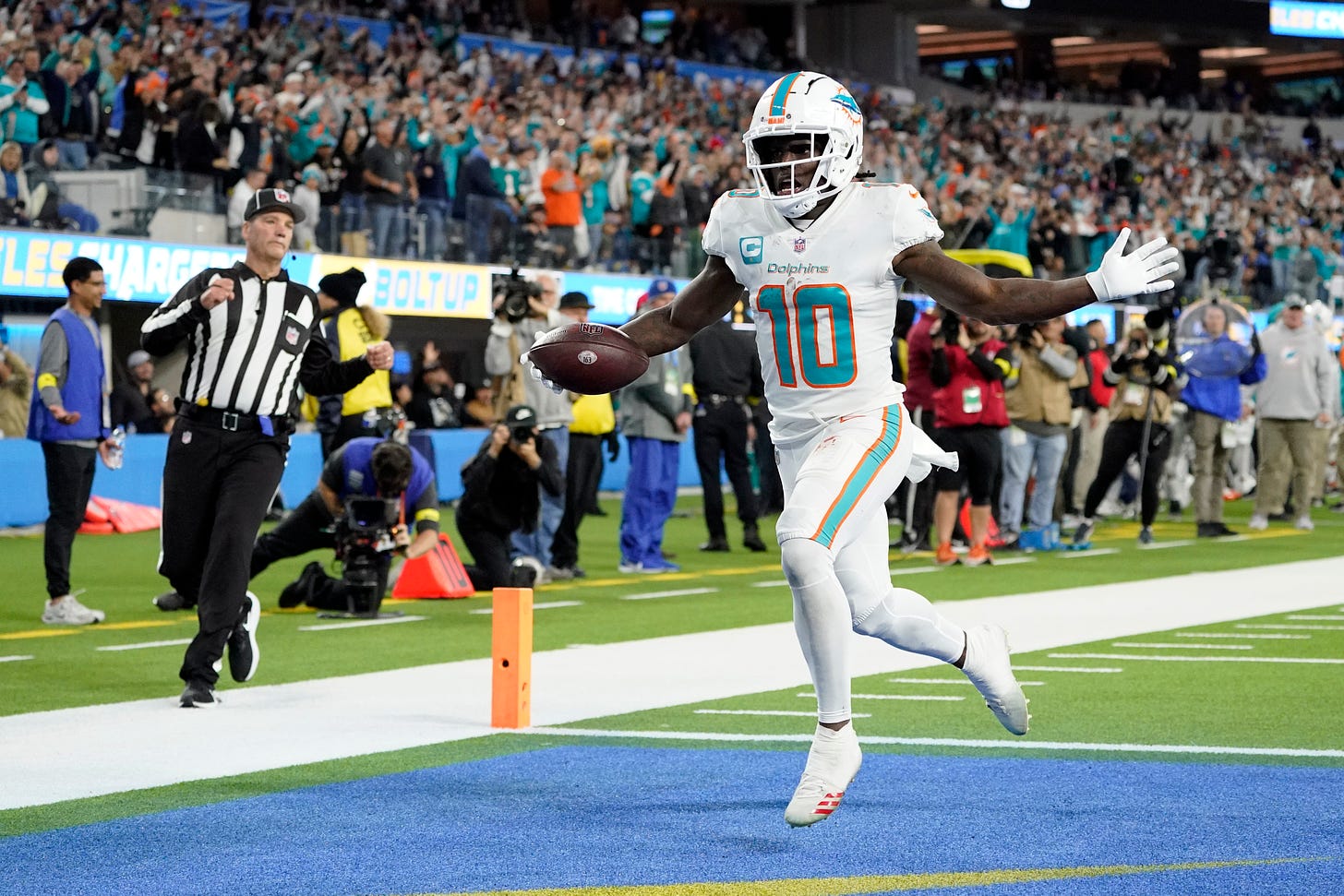 Dolphins wide receiver Tyreek Hill has warning for former Chiefs teammates