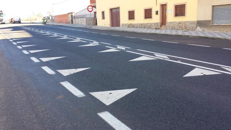 Traffic authority explains new road markings: 'Dragon's teeth' and zig-zags